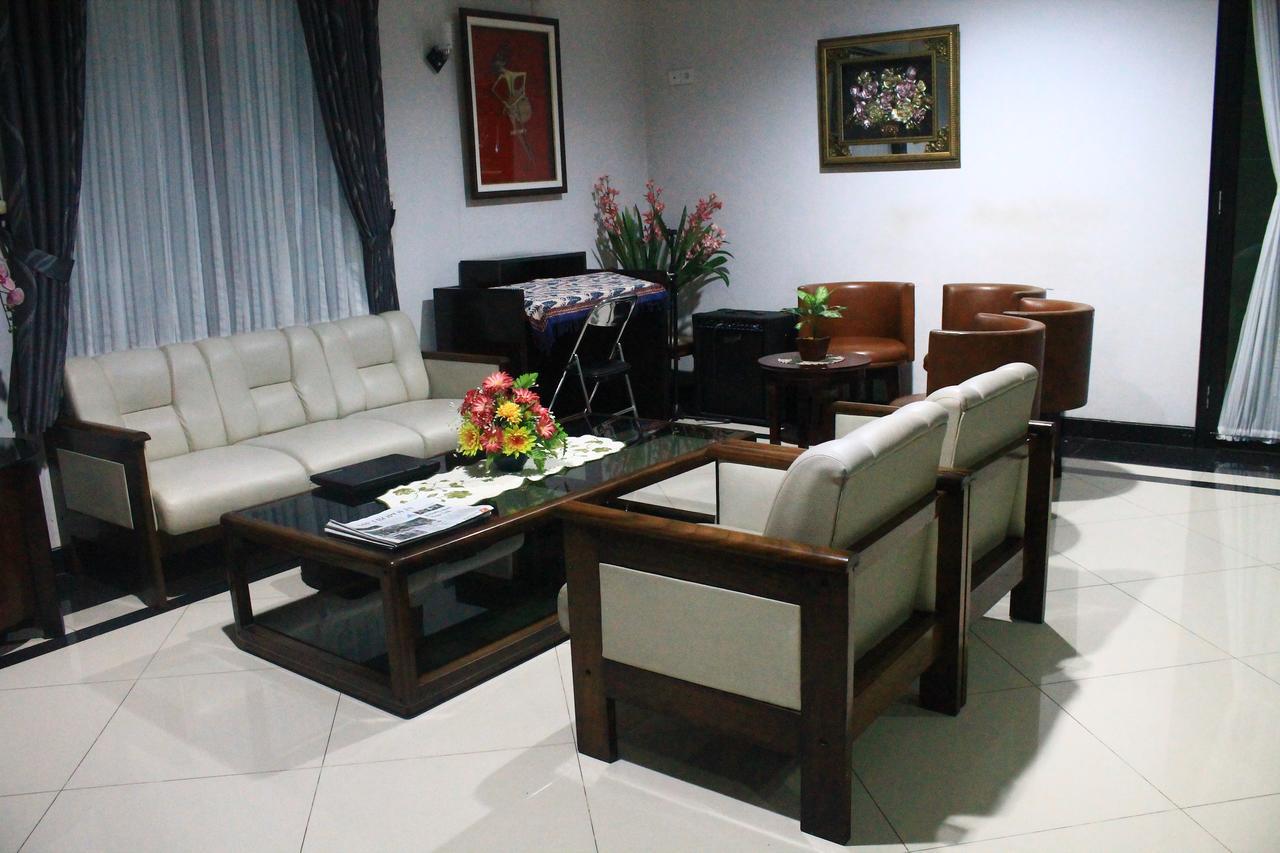 Carica Homestay سورابايا المظهر الخارجي الصورة