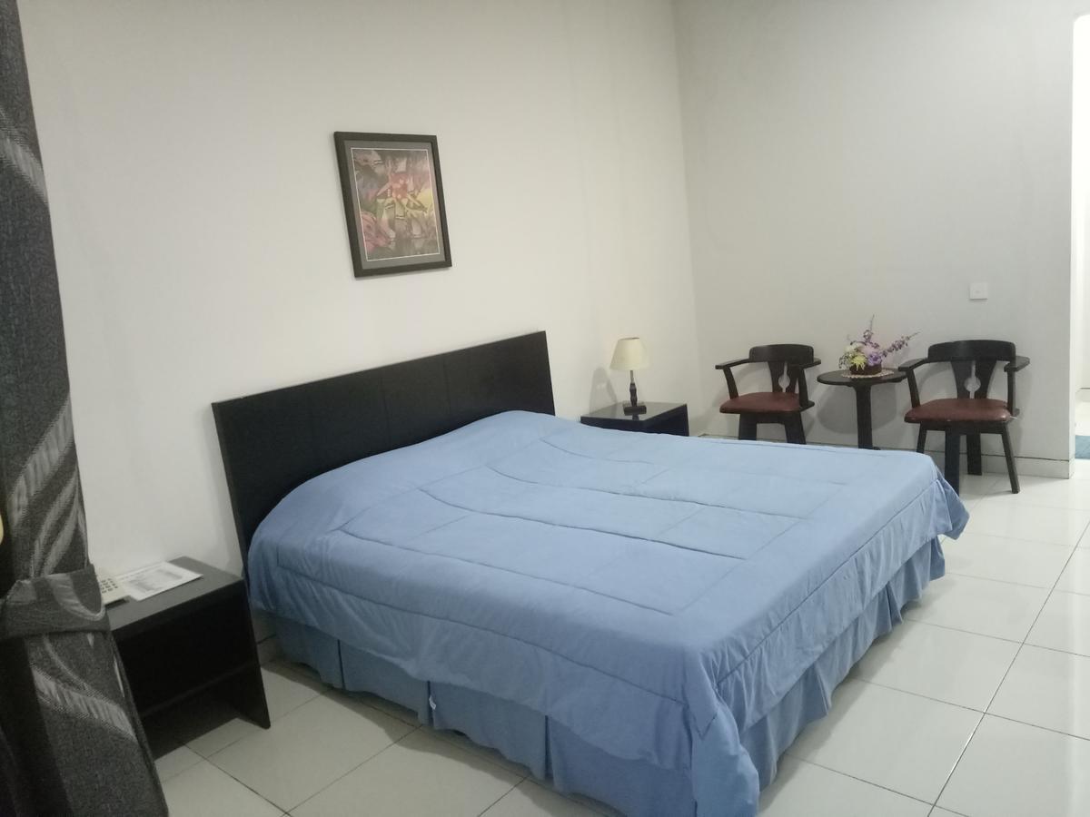 Carica Homestay سورابايا المظهر الخارجي الصورة